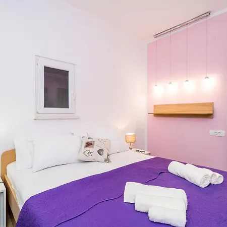 Luciana - Five-bedroom With Two Pools And Center Mlini