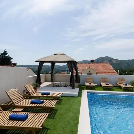 شقة Luciana Residence- Five Bedroom With Two Pools And Center