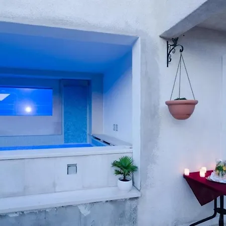 شقة Luciana Residence- Five Bedroom With Two Pools And Center Buici (Dalmatia)